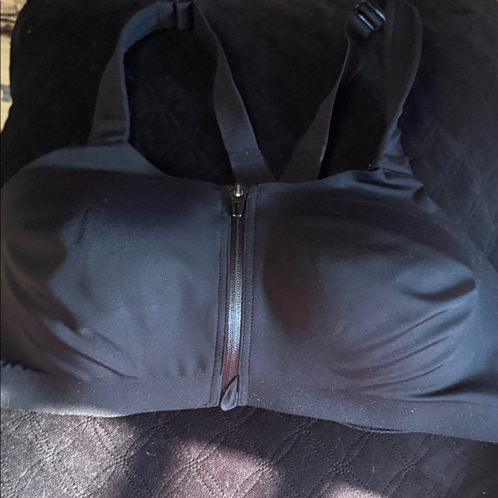 Victoria's Secret Black Front-Zip Sports Bra